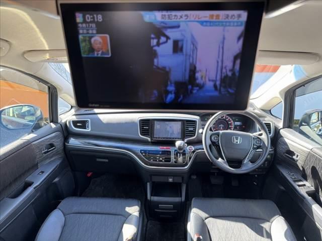 オデッセイ アブソルート・Ｘホンダセンシング　禁煙車　ホンダセンシング　８インチナビ　Ｂカメラ　フルセグＴＶ　フリップダウンモニター　ＬＥＤヘッド　純正１７ＡＷ　パワーシート　ＬＥＤルームランプ　カーテンエアバック　　パドルシフト（2枚目）