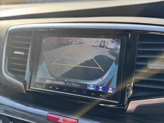 オデッセイ アブソルート・Ｘホンダセンシング　禁煙車　ホンダセンシング　８インチナビ　Ｂカメラ　フルセグＴＶ　フリップダウンモニター　ＬＥＤヘッド　純正１７ＡＷ　パワーシート　ＬＥＤルームランプ　カーテンエアバック　　パドルシフト（5枚目）
