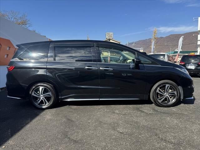 オデッセイ アブソルート・Ｘホンダセンシング　禁煙車　ホンダセンシング　８インチナビ　Ｂカメラ　フルセグＴＶ　フリップダウンモニター　ＬＥＤヘッド　純正１７ＡＷ　パワーシート　ＬＥＤルームランプ　カーテンエアバック　　パドルシフト（12枚目）