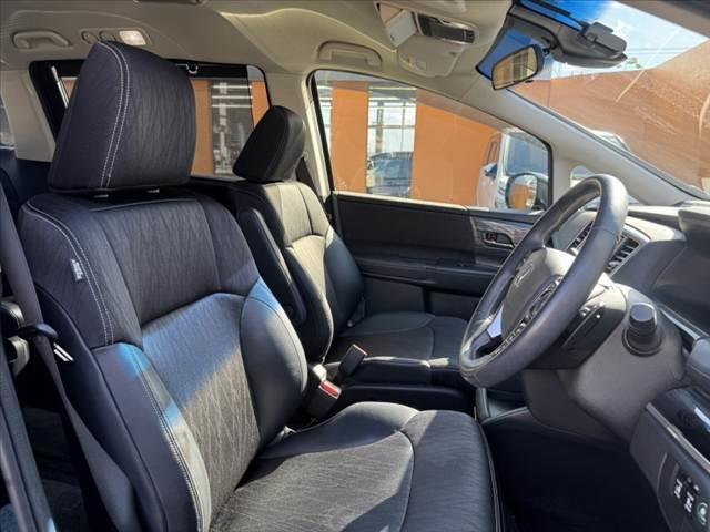 オデッセイ アブソルート・Ｘホンダセンシング　禁煙車　ホンダセンシング　８インチナビ　Ｂカメラ　フルセグＴＶ　フリップダウンモニター　ＬＥＤヘッド　純正１７ＡＷ　パワーシート　ＬＥＤルームランプ　カーテンエアバック　　パドルシフト（16枚目）