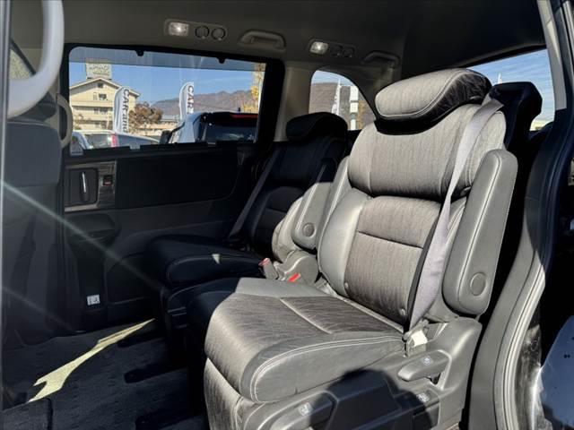 オデッセイ アブソルート・Ｘホンダセンシング　禁煙車　ホンダセンシング　８インチナビ　Ｂカメラ　フルセグＴＶ　フリップダウンモニター　ＬＥＤヘッド　純正１７ＡＷ　パワーシート　ＬＥＤルームランプ　カーテンエアバック　　パドルシフト（18枚目）