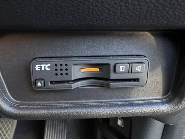 オデッセイ アブソルート・Ｘホンダセンシング　禁煙車　ホンダセンシング　８インチナビ　Ｂカメラ　フルセグＴＶ　フリップダウンモニター　ＬＥＤヘッド　純正１７ＡＷ　パワーシート　ＬＥＤルームランプ　カーテンエアバック　　パドルシフト（23枚目）