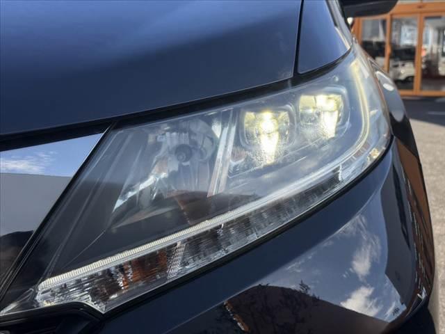 オデッセイ アブソルート・Ｘホンダセンシング　禁煙車　ホンダセンシング　８インチナビ　Ｂカメラ　フルセグＴＶ　フリップダウンモニター　ＬＥＤヘッド　純正１７ＡＷ　パワーシート　ＬＥＤルームランプ　カーテンエアバック　　パドルシフト（31枚目）