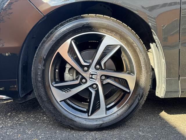 オデッセイ アブソルート・Ｘホンダセンシング　禁煙車　ホンダセンシング　８インチナビ　Ｂカメラ　フルセグＴＶ　フリップダウンモニター　ＬＥＤヘッド　純正１７ＡＷ　パワーシート　ＬＥＤルームランプ　カーテンエアバック　　パドルシフト（39枚目）