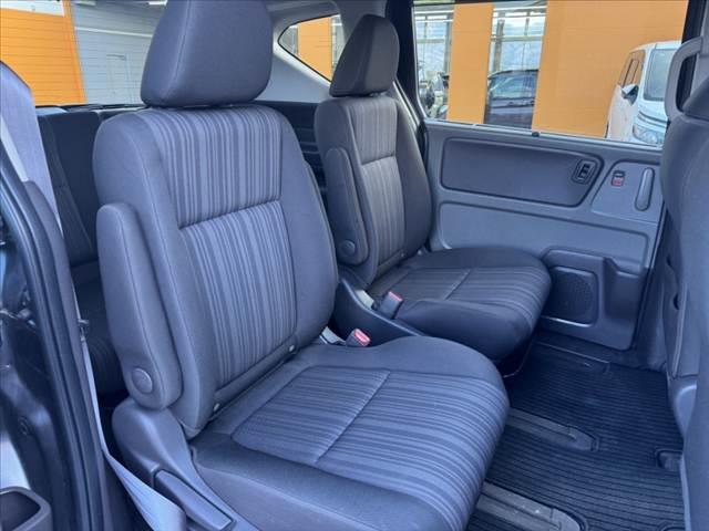 フリードハイブリッド ハイブリッド・Ｇホンダセンシング　禁煙車　ホンダセンシング　両電スラ　インターナビセット　Ｂカメラ　フルセグ　ＬＥＤヘッド　　シートヒーター　２列目キャプテンシート　ロールサンシェード　スマートキー　ＥＴＣ　ドラレコ　外１５ＡＷ（20枚目）