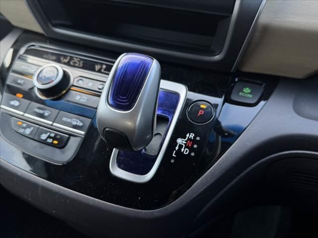 フリードハイブリッド ハイブリッド・Ｇホンダセンシング　禁煙車　ホンダセンシング　両電スラ　インターナビセット　Ｂカメラ　フルセグ　ＬＥＤヘッド　　シートヒーター　２列目キャプテンシート　ロールサンシェード　スマートキー　ＥＴＣ　ドラレコ　外１５ＡＷ（29枚目）