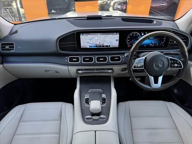 ＧＬＳ ＧＬＳ４００ｄ　４マチック　ＡＭＧライン　禁煙車　車検整備付　４ＷＤ　パノラミックスライディングルーフ　ベージュ革シート　レーダーセーフティＰＫＧ　ブルメスター　１２．３型ナビ　３６０度カメラ　Ｒモニター　ＬＥＤヘッド　パワーシート（2枚目）
