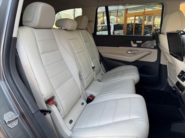 ＧＬＳ ＧＬＳ４００ｄ　４マチック　ＡＭＧライン　禁煙車　車検整備付　４ＷＤ　パノラミックスライディングルーフ　ベージュ革シート　レーダーセーフティＰＫＧ　ブルメスター　１２．３型ナビ　３６０度カメラ　Ｒモニター　ＬＥＤヘッド　パワーシート（20枚目）