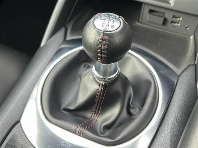 ロードスター Sスペシャルパッケージ 禁煙車 中期 6MT セーフティパッケージ 16インチAW ブリッドフルバケ 車高調 4点式ロールバー 機械式LSD 社外マフラー LEDヘッド オートライト アドバンスドキー 革巻きステ(5枚目)