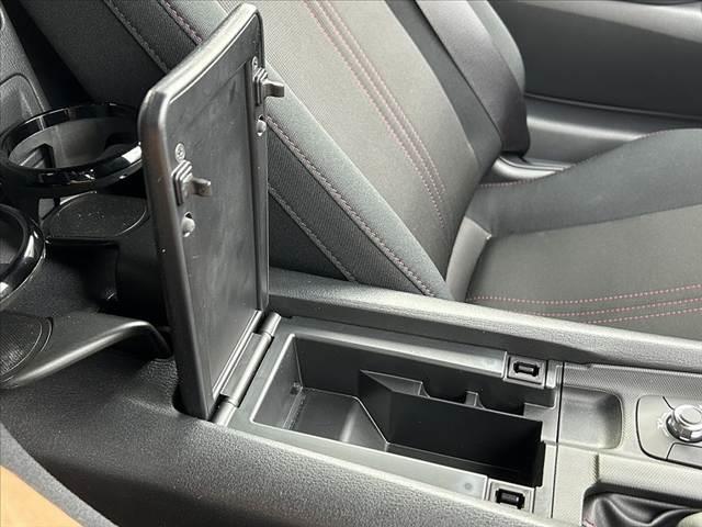 ロードスター Sスペシャルパッケージ 禁煙車 中期 6MT セーフティパッケージ 16インチAW ブリッドフルバケ 車高調 4点式ロールバー 機械式LSD 社外マフラー LEDヘッド オートライト アドバンスドキー 革巻きステ(21枚目)