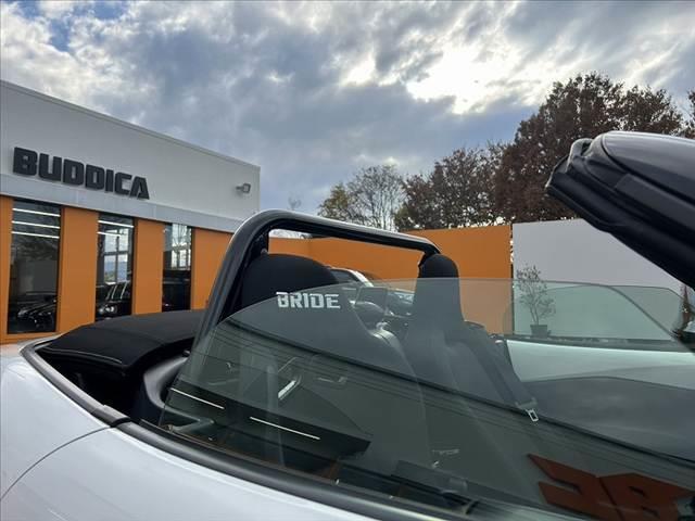 ロードスター Sスペシャルパッケージ 禁煙車 中期 6MT セーフティパッケージ 16インチAW ブリッドフルバケ 車高調 4点式ロールバー 機械式LSD 社外マフラー LEDヘッド オートライト アドバンスドキー 革巻きステ(30枚目)