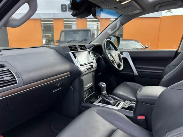 ランドクルーザープラド TX Lパッケージ 禁煙車 後期 ムーンルーフ ルーフレール OPアルミ 9インチナビ フルセグ Bカメラ HDMI パワーシート シートヒーター ベンチレーション LEDヘッド 電動格納シート クルコン ETC(17枚目)