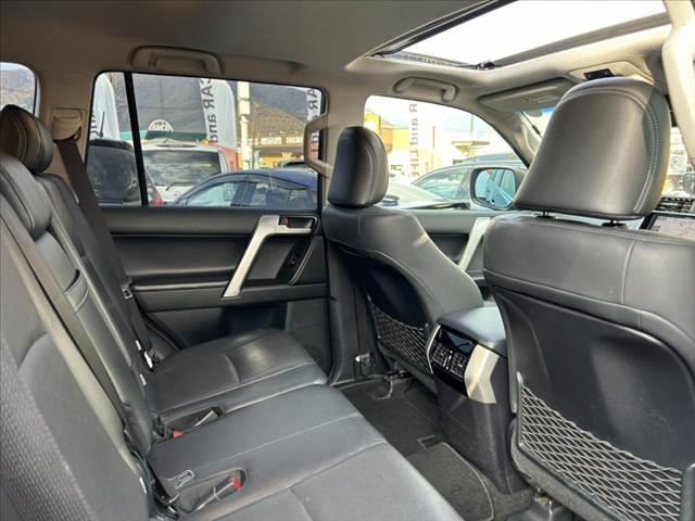 ランドクルーザープラド TX Lパッケージ 禁煙車 後期 ムーンルーフ ルーフレール OPアルミ 9インチナビ フルセグ Bカメラ HDMI パワーシート シートヒーター ベンチレーション LEDヘッド 電動格納シート クルコン ETC(19枚目)