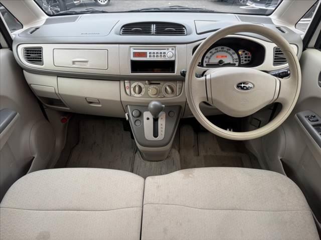 ステラ 　禁煙車　車検整備付　オーディオ　キーレスキー　電格ミラー　レベライザー　１２Ｖソケット　プライバシーガラス　ウレタン製ステア　ＳＲＳエアバック　外１４インチＡＷ　オートエアコン　シートリフター（2枚目）