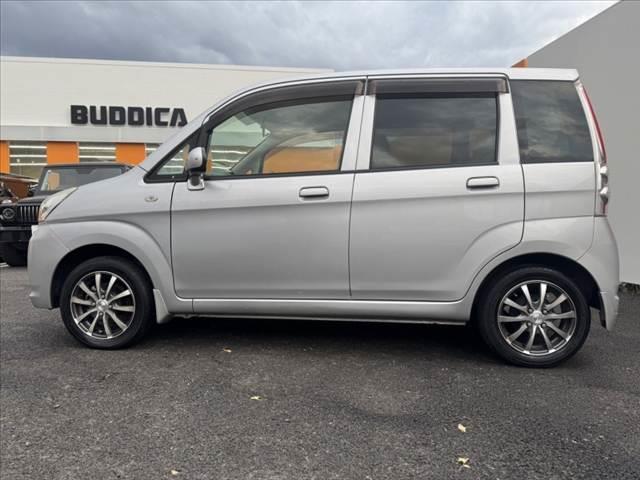 ステラ 　禁煙車　車検整備付　オーディオ　キーレスキー　電格ミラー　レベライザー　１２Ｖソケット　プライバシーガラス　ウレタン製ステア　ＳＲＳエアバック　外１４インチＡＷ　オートエアコン　シートリフター（11枚目）