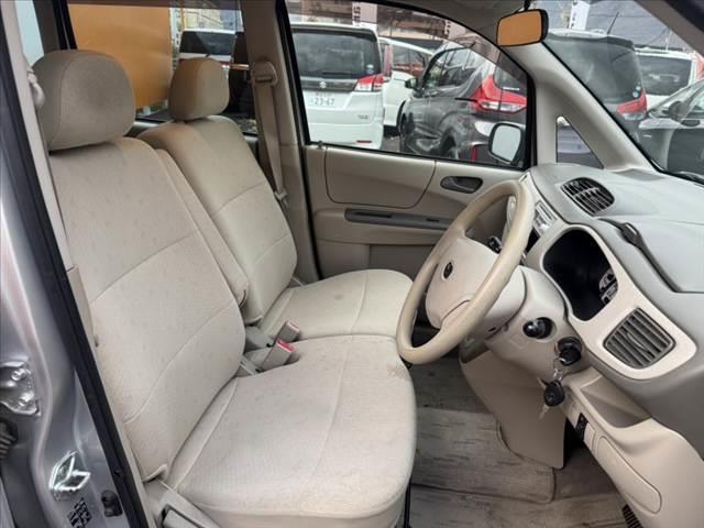 ステラ 　禁煙車　車検整備付　オーディオ　キーレスキー　電格ミラー　レベライザー　１２Ｖソケット　プライバシーガラス　ウレタン製ステア　ＳＲＳエアバック　外１４インチＡＷ　オートエアコン　シートリフター（16枚目）