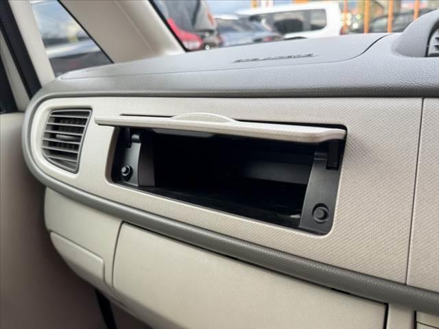 ステラ 　禁煙車　車検整備付　オーディオ　キーレスキー　電格ミラー　レベライザー　１２Ｖソケット　プライバシーガラス　ウレタン製ステア　ＳＲＳエアバック　外１４インチＡＷ　オートエアコン　シートリフター（26枚目）