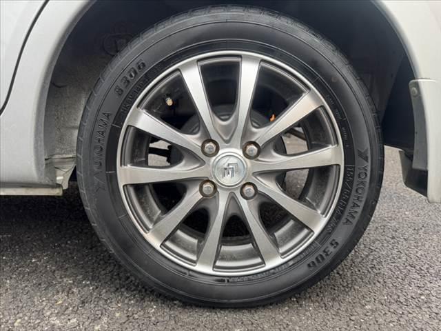 ステラ 　禁煙車　車検整備付　オーディオ　キーレスキー　電格ミラー　レベライザー　１２Ｖソケット　プライバシーガラス　ウレタン製ステア　ＳＲＳエアバック　外１４インチＡＷ　オートエアコン　シートリフター（41枚目）