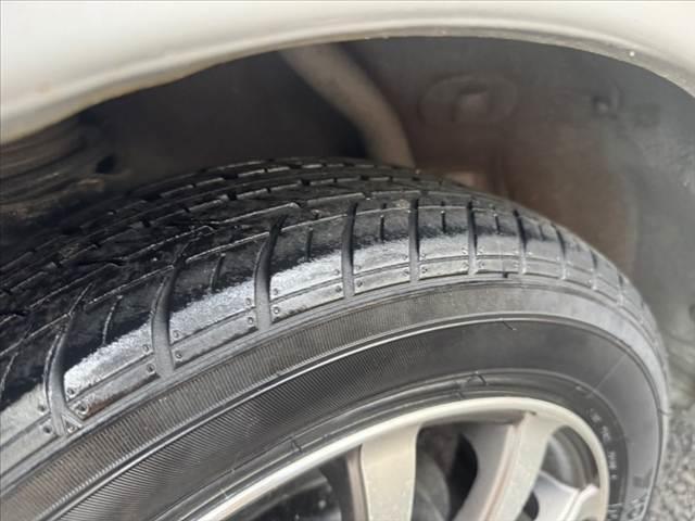 ステラ 　禁煙車　車検整備付　オーディオ　キーレスキー　電格ミラー　レベライザー　１２Ｖソケット　プライバシーガラス　ウレタン製ステア　ＳＲＳエアバック　外１４インチＡＷ　オートエアコン　シートリフター（44枚目）