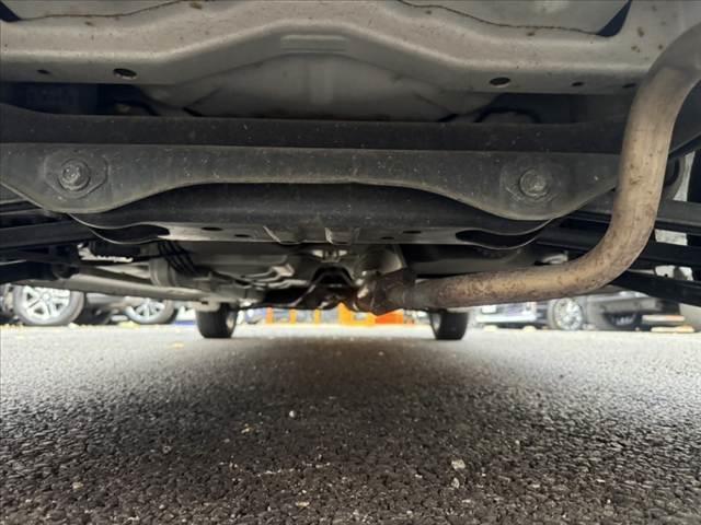 ステラ 　禁煙車　車検整備付　オーディオ　キーレスキー　電格ミラー　レベライザー　１２Ｖソケット　プライバシーガラス　ウレタン製ステア　ＳＲＳエアバック　外１４インチＡＷ　オートエアコン　シートリフター（45枚目）