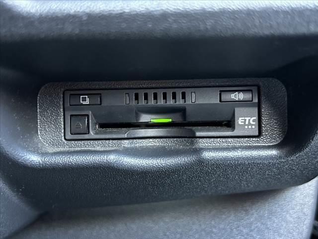 レジアスエースバン ロングスーパーＧＬ　禁煙車　車検整備付　後期　ベットキッド　純正ナビ　地デジＴＶ　リアヒーター　ステリモ　ドラレコ　ＥＴＣ　両側スライド　電格ミラー（6枚目）