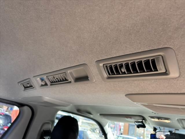 レジアスエースバン ロングスーパーＧＬ　禁煙車　車検整備付　後期　ベットキッド　純正ナビ　地デジＴＶ　リアヒーター　ステリモ　ドラレコ　ＥＴＣ　両側スライド　電格ミラー（24枚目）