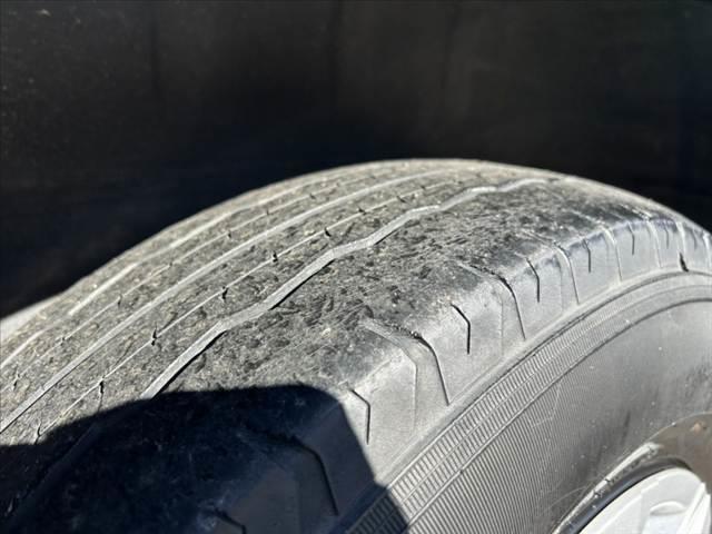 レジアスエースバン ロングスーパーＧＬ　禁煙車　車検整備付　後期　ベットキッド　純正ナビ　地デジＴＶ　リアヒーター　ステリモ　ドラレコ　ＥＴＣ　両側スライド　電格ミラー（40枚目）