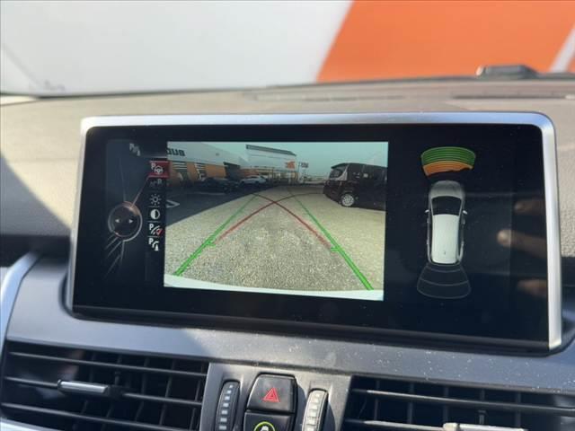 ２シリーズ ２１８ｄクロスカントリー　禁煙車　４ＷＤ　８．８型ナビ　Ｐバックドア　アクティブクルコン　パーキングサポート　ドライビングアシスト　ＬＥＤヘッド　ルーフレール　ＥＴＣ　合皮シート　シートヒーター　革巻ステ　コンフォートアクセス（5枚目）