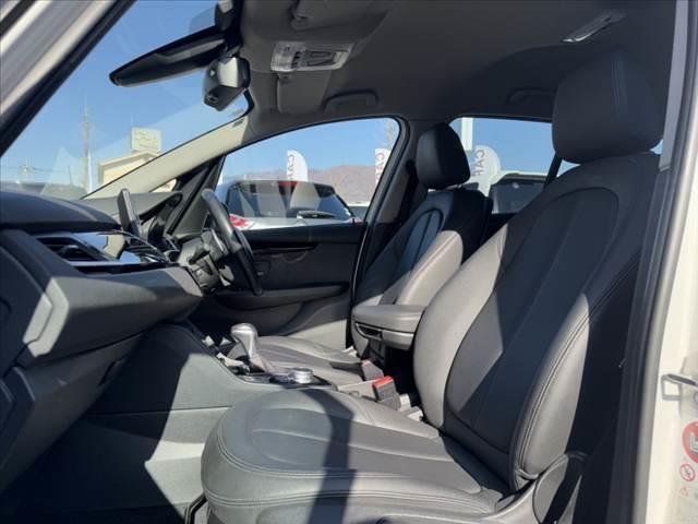 ２シリーズ ２１８ｄクロスカントリー　禁煙車　４ＷＤ　８．８型ナビ　Ｐバックドア　アクティブクルコン　パーキングサポート　ドライビングアシスト　ＬＥＤヘッド　ルーフレール　ＥＴＣ　合皮シート　シートヒーター　革巻ステ　コンフォートアクセス（17枚目）