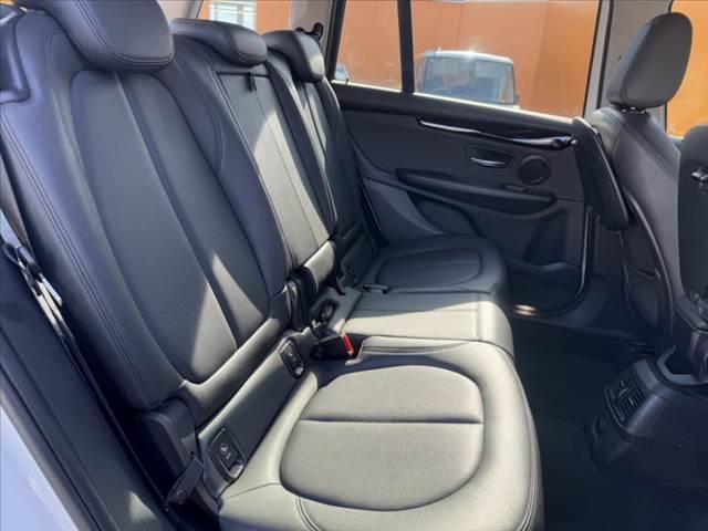 ２シリーズ ２１８ｄクロスカントリー　禁煙車　４ＷＤ　８．８型ナビ　Ｐバックドア　アクティブクルコン　パーキングサポート　ドライビングアシスト　ＬＥＤヘッド　ルーフレール　ＥＴＣ　合皮シート　シートヒーター　革巻ステ　コンフォートアクセス（19枚目）