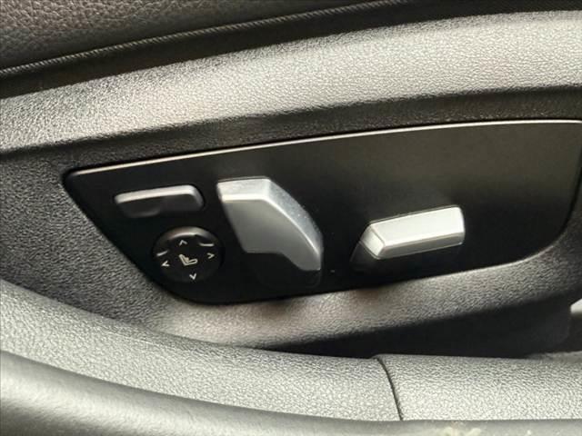 ５シリーズ ５３０ｉ　Ｍスポーツ　禁煙車　革シート　１０．２インチナビ　全方位モニター　フルセグ　パーキングアシスト＋　ドライビングアシスト＋　ＬＥＤヘッド　Ｐシート　シートヒーター　Ｐトランク　純１９インチＡＷ　ドラレコ　ＥＴＣ（25枚目）