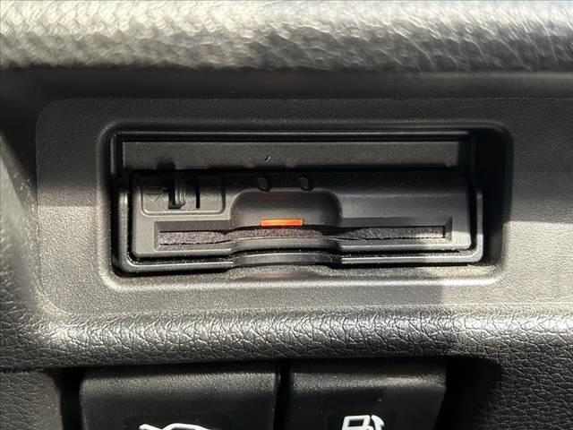 エクストレイル 20X エマージェンシーブレーキパッケージ 禁煙車 LEDヘッド エマブレ 純正ナビ フルセグ バックカメラ インテリキー オートライト フォグ シートヒーター 純正17インチAW 革巻きステ ステリモ ETC ドラレコ WSRSエアバック(6枚目)