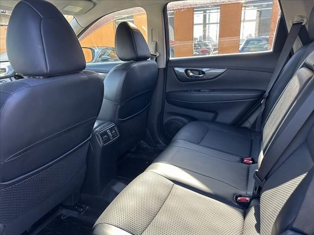 エクストレイル 20X エマージェンシーブレーキパッケージ 禁煙車 LEDヘッド エマブレ 純正ナビ フルセグ バックカメラ インテリキー オートライト フォグ シートヒーター 純正17インチAW 革巻きステ ステリモ ETC ドラレコ WSRSエアバック(18枚目)