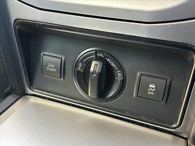 ランドクルーザープラド ＴＸ　禁煙車後期　サンルーフ　純正ナビ　フルセグＴＶ　ルーフレール　バックカメラ　ブルートゥース　ＬＤＡ　レーダークルーズ　ＬＥＤヘッドライト＆フォグ　リアスモークフィルム　シートカバー　スマートキー２個（23枚目）