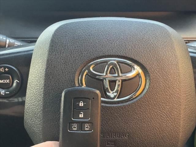 シエンタ Ｇ　禁煙車　車検整備付　両電スラ　純ナビ　フルセグ　Ｂカメラ　ＢＴ　シートヒーター　ＬＥＤヘッド　プッシュスタート　イモビ　革巻ステア　Ａハイビーム　ステアスイッチ　ＴＦＴカラーディスプレイ（3枚目）