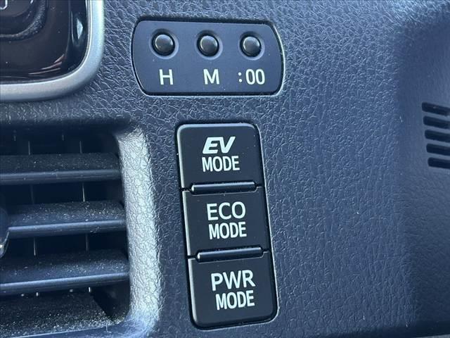 ヴォクシー ハイブリッドＸ　禁煙車　車検整備付　９インチナビ　フルセグ　バックカメラ　電スラ　スマートキー　ＬＥＤヘッド　Ａライト　プッシュスタート　サイドテーブル　イージークローザー　シートバックポケット　ステリモ　ＥＴＣ（26枚目）