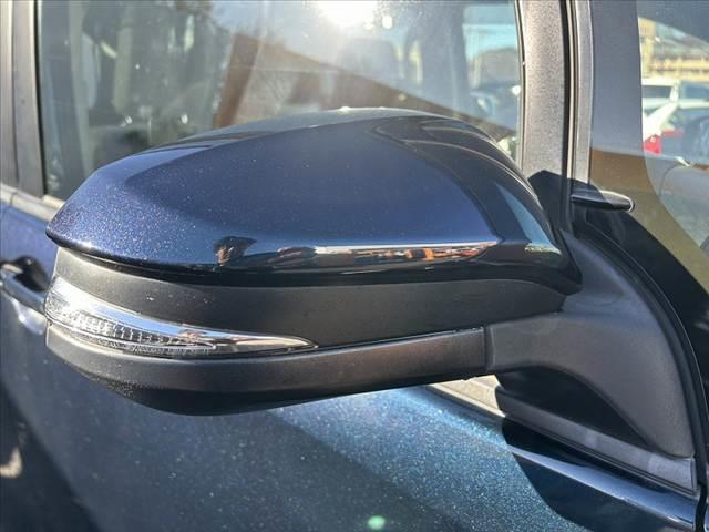 ヴォクシー ハイブリッドＸ　禁煙車　車検整備付　９インチナビ　フルセグ　バックカメラ　電スラ　スマートキー　ＬＥＤヘッド　Ａライト　プッシュスタート　サイドテーブル　イージークローザー　シートバックポケット　ステリモ　ＥＴＣ（31枚目）