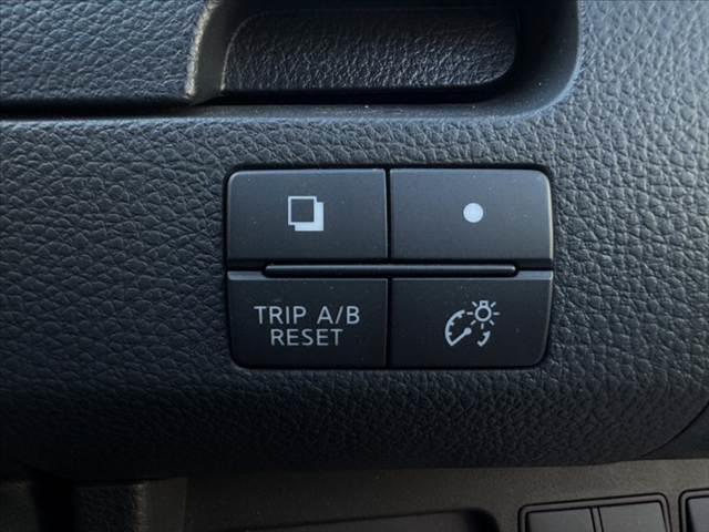 セレナ 20X S-ハイブリッド 禁煙車 車検整備付 後期 Pスライドドア 純正ナビ Bカメラ フルセグ スマートキー レーンキープ クルコン 横滑り防止 電格ミラー ミラーウィンカー ウレタン製ステ Aライト Rオートエアコン★(24枚目)