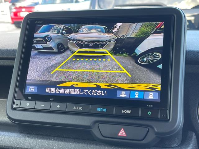 バックカメラ付きで後退時も安心。必須アイテムとなってきました。