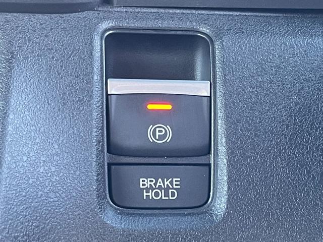 電子パーキング採用