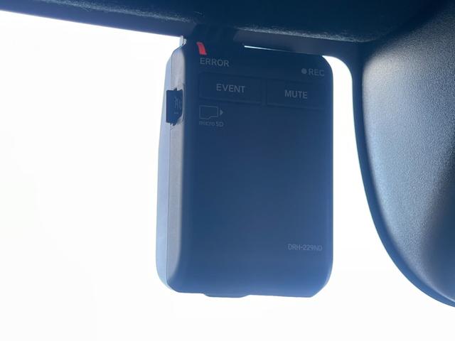 ドライブレコーダー付きとなっております。いざというの時のために。