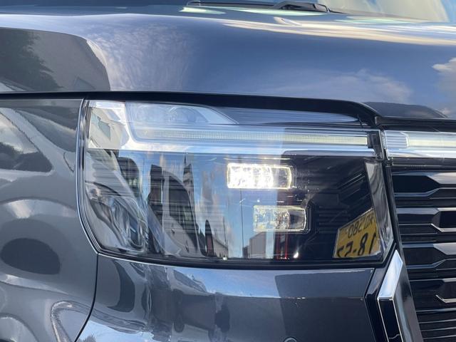 オートライト付きＬＥＤヘッドライト採用。点け忘れもなく、夜間走行も安心です。