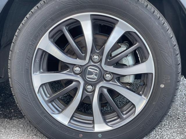 ホンダ純正アルミホイール。丈夫で安心です。