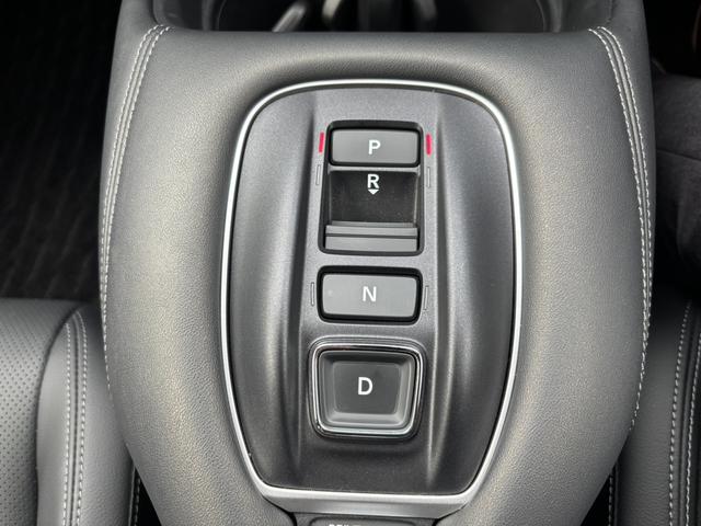 ZR-V e:HEVZ ワンオーナー ナビ 革シート(16枚目)