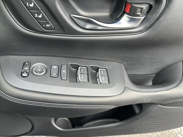 ZR-V e:HEVZ ワンオーナー ナビ 革シート(23枚目)