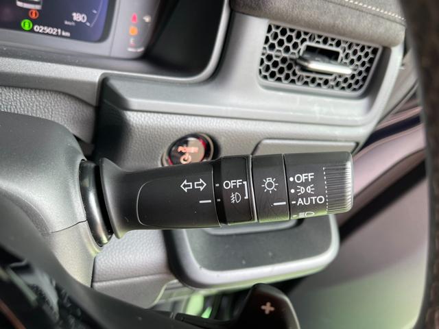 ステップワゴン e:HEVスパーダプレミアムライン ワンオーナー ギャザズナビ(14枚目)