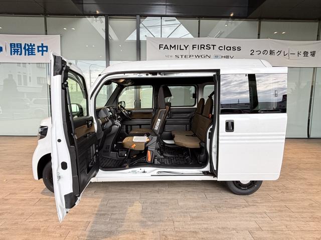 N-VAN ファンスタイル+ネイチャー リア修復歴HondaSENSING・Honda純正ディスプレイオーディオLEDヘッドライト・ETC・ドラレコ(9枚目)