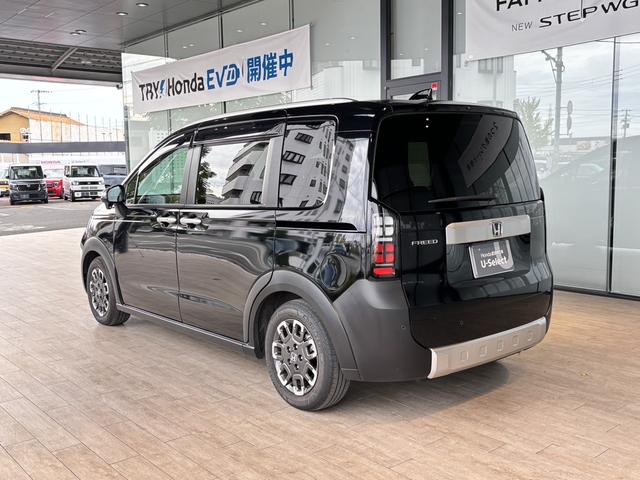 フリード クロスター HondaSENSING・Honda純正フルセグNAVI・ETCHondaCONNECT・LEDヘッドライト・シートヒーター前後ドラレコ・両側パワースライドドア(7枚目)