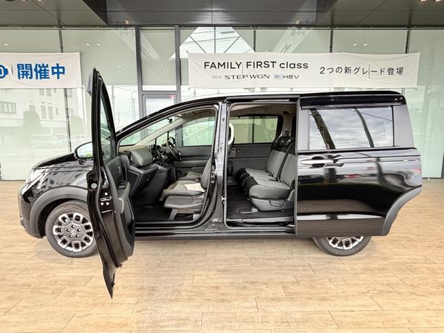 フリード クロスター HondaSENSING・Honda純正フルセグNAVI・ETCHondaCONNECT・LEDヘッドライト・シートヒーター前後ドラレコ・両側パワースライドドア(9枚目)