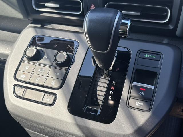 フリード クロスター HondaSENSING・Honda純正フルセグNAVI・ETCHondaCONNECT・LEDヘッドライト・シートヒーター前後ドラレコ・両側パワースライドドア(16枚目)